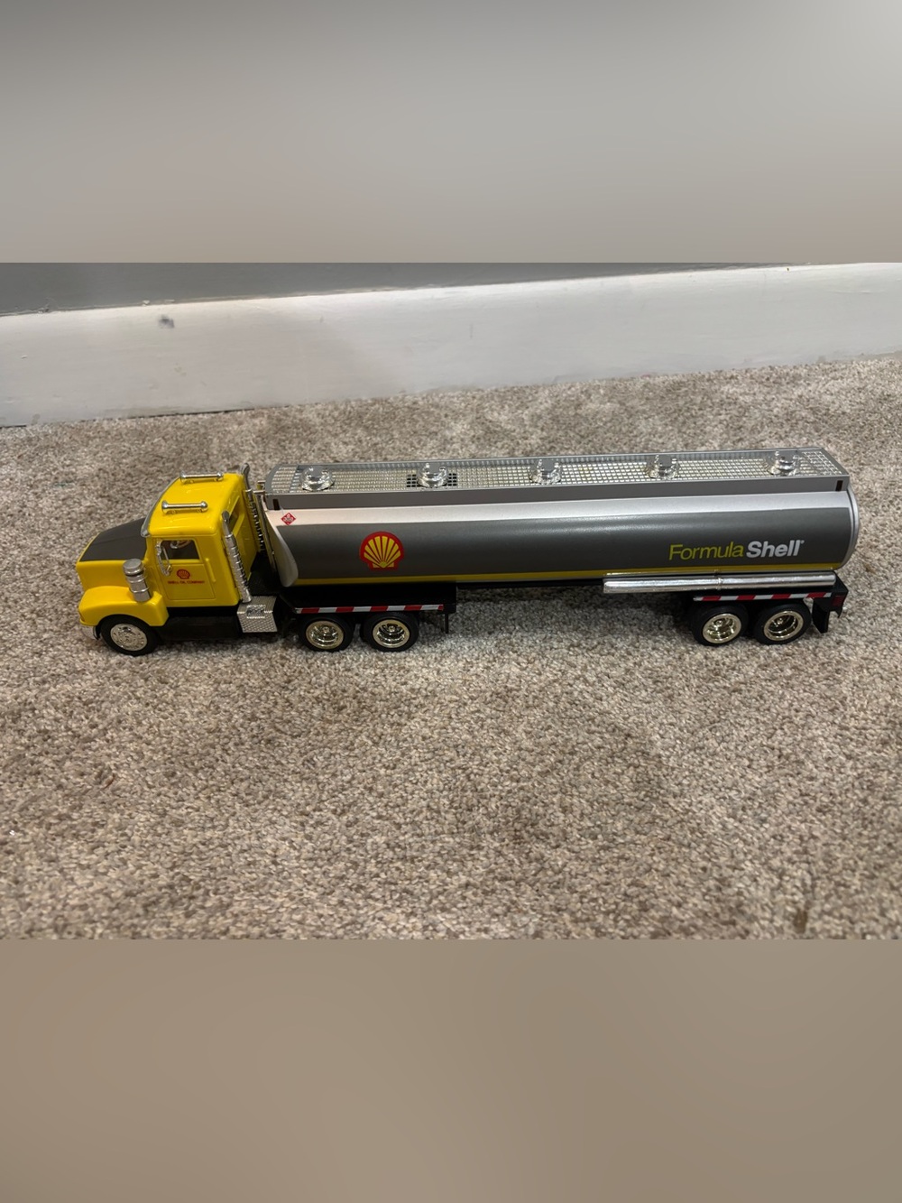 1998 SHELL 6th IN A SERIES FORMULA SHELL TANKER TRUCK CHROME EDITION WITH BOX